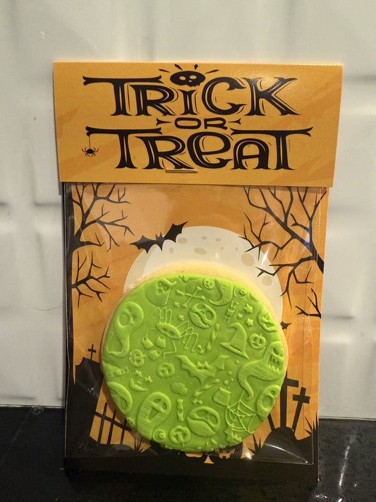 Trick or treat individual cookie on backer