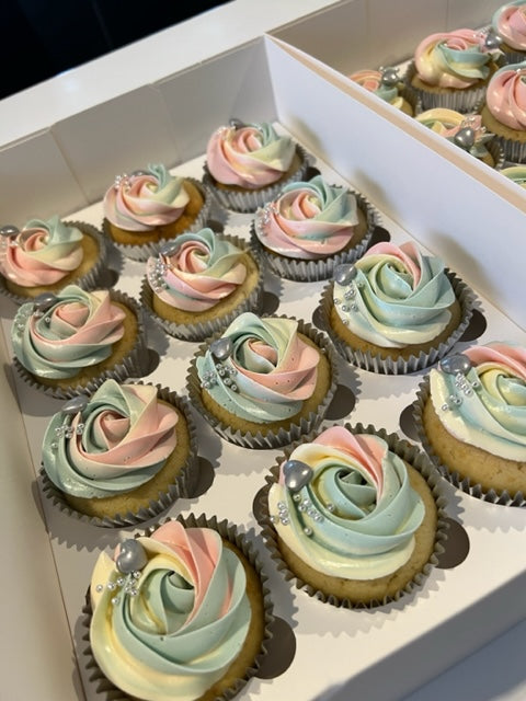 Gender reveal cupcakes